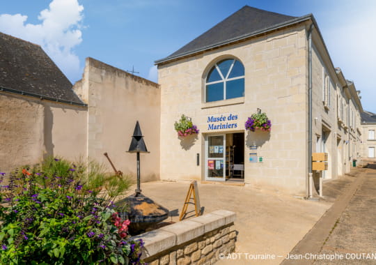 Photo de la façade du musée des mariniers à Chouzé-sur-Loire