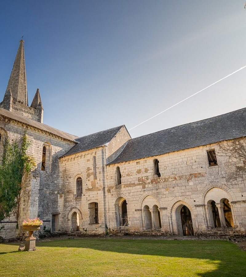 Abbaye Royale Saint Michel de Bois-Aubry